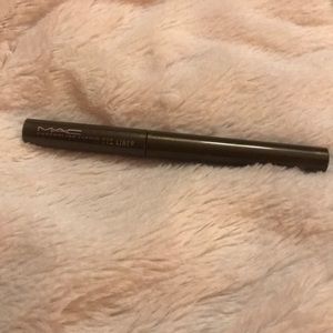 Mac liquid eyeliner desires and devices